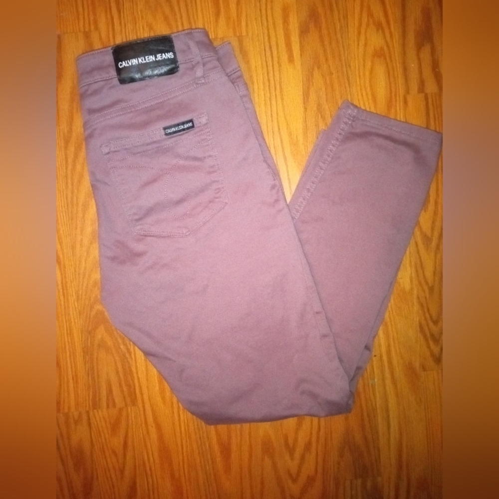 Calvin Klein Capris, Blush, Size 6